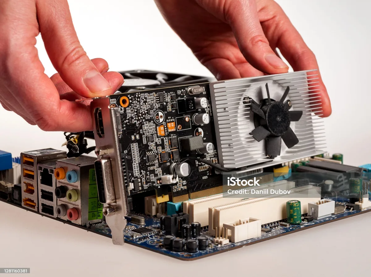 Where to Buy Reliable Refurbished Laptops with English Warranty in Ho Chi Minh City: Buyer's Guide & Inspection Checklist