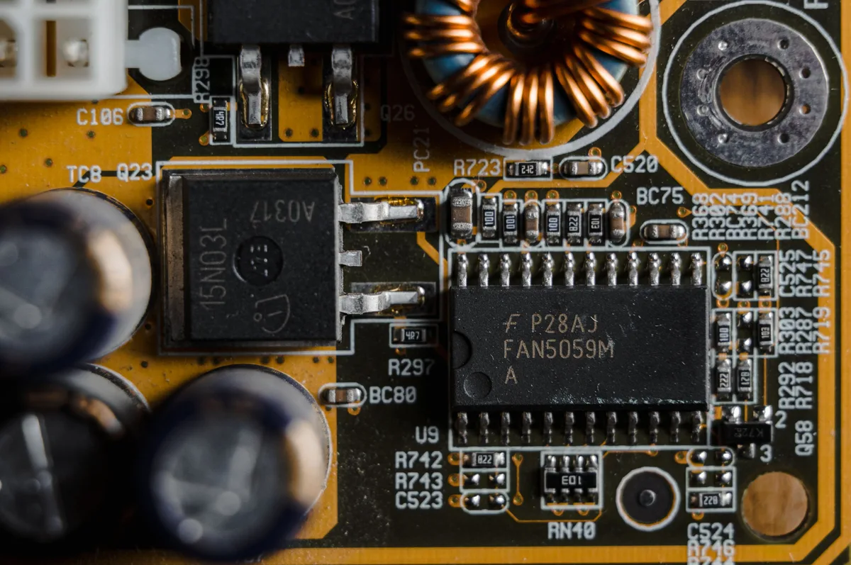 Emergency Hard Drive & SSD Data Recovery in Ho Chi Minh City: Class 100 Cleanroom & PC-3000 Hardware Imaging